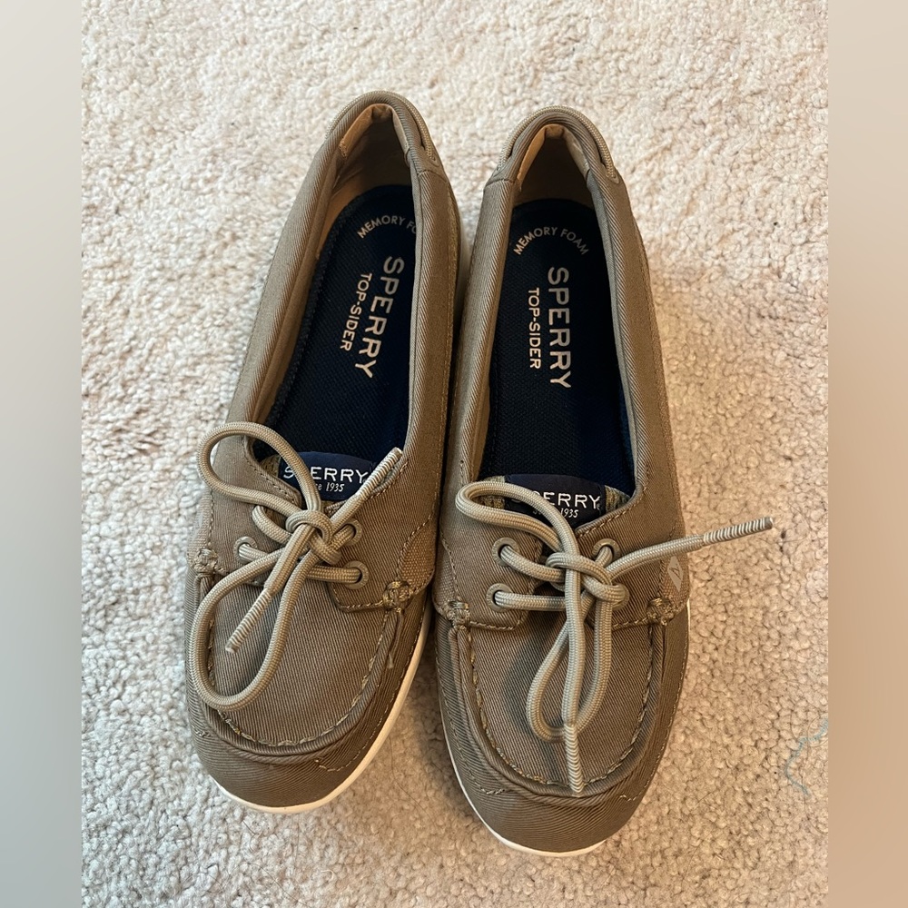 Womens - New - Sperry since 1985 top- side memory foam shoes.